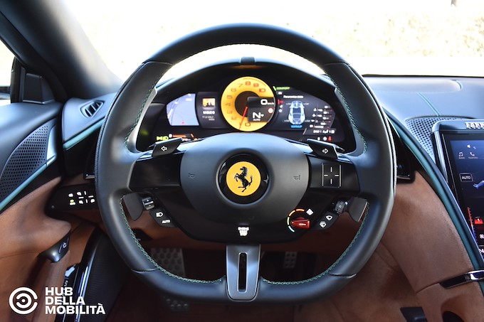 FERRARI Roma
